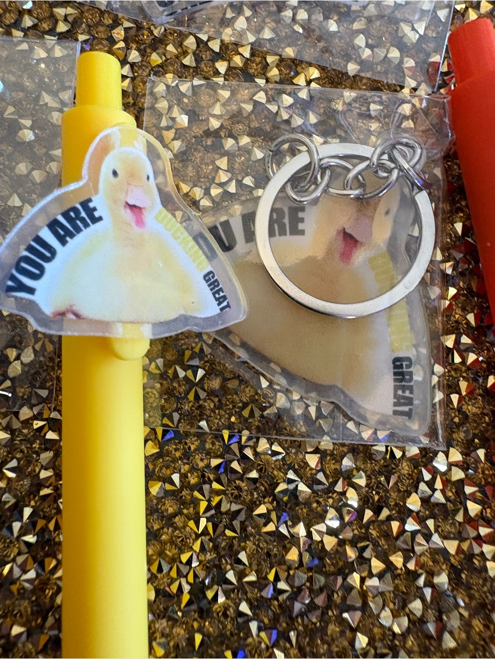 Assorted Color NWT Set of 9  Ballpoint Pens with Keychain Charms - Multipack - Picture 8 of 12